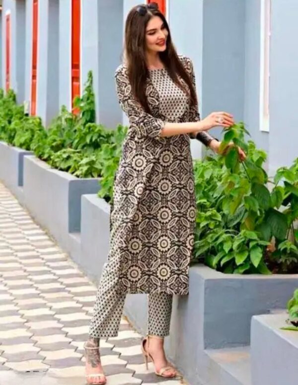 Women Longs Kurtis - Image 2