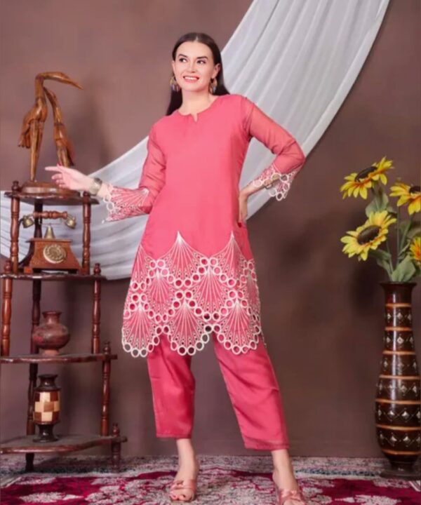 Women Kurta Sets With Dupatta