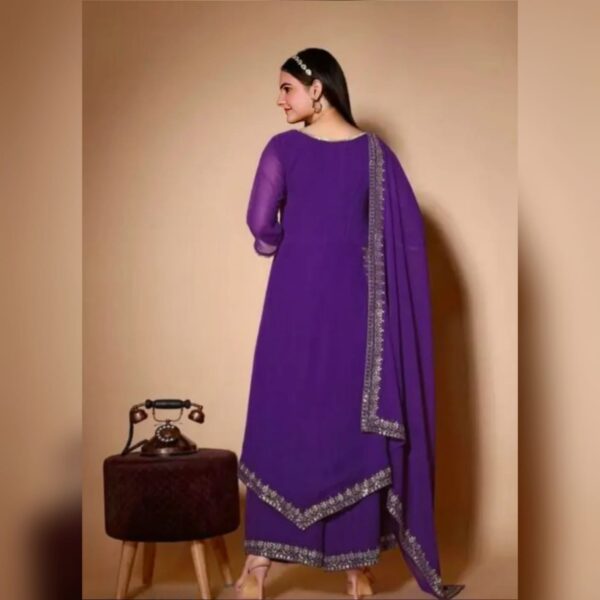 Latest Georgette Embroidery Dupatta Kurti Set - Image 2