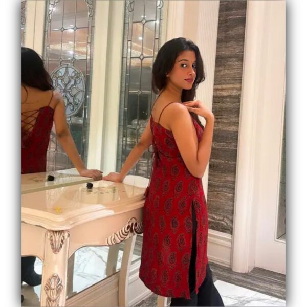 Womens printed modern stylish backless dori pettern short kurti for jeans - Image 3