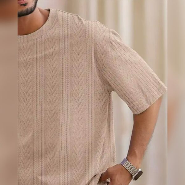 Men Solid Casual Textured Skin T-Shirt - Image 2